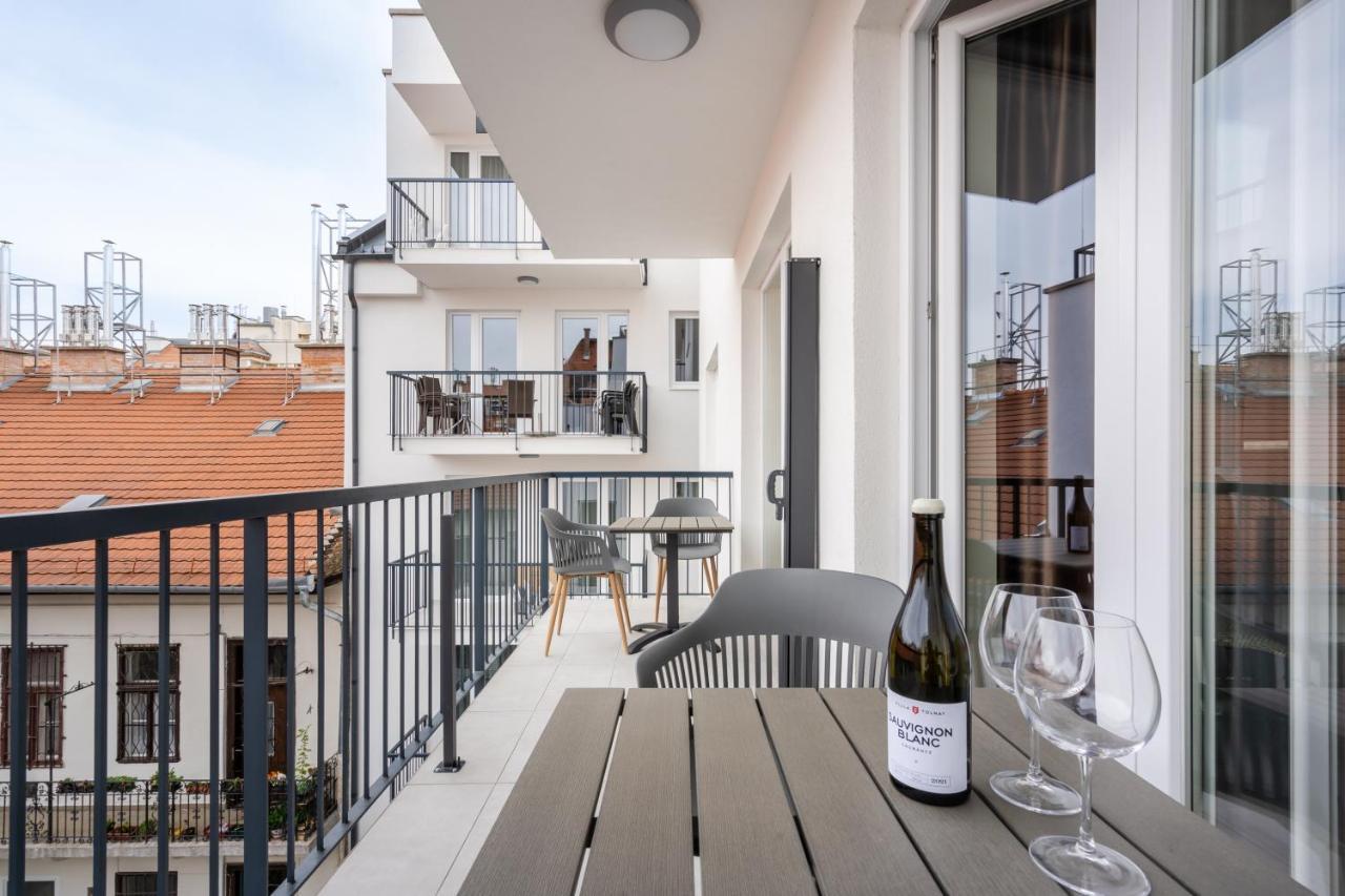 Rose Garden Apartments Budapeste Quarto foto