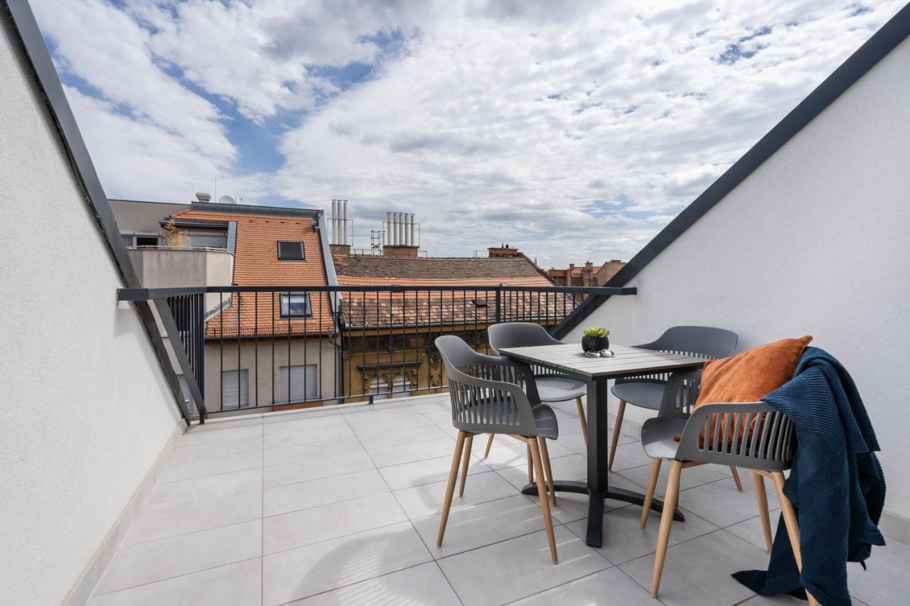 Rose Garden Apartments Budapeste Quarto foto