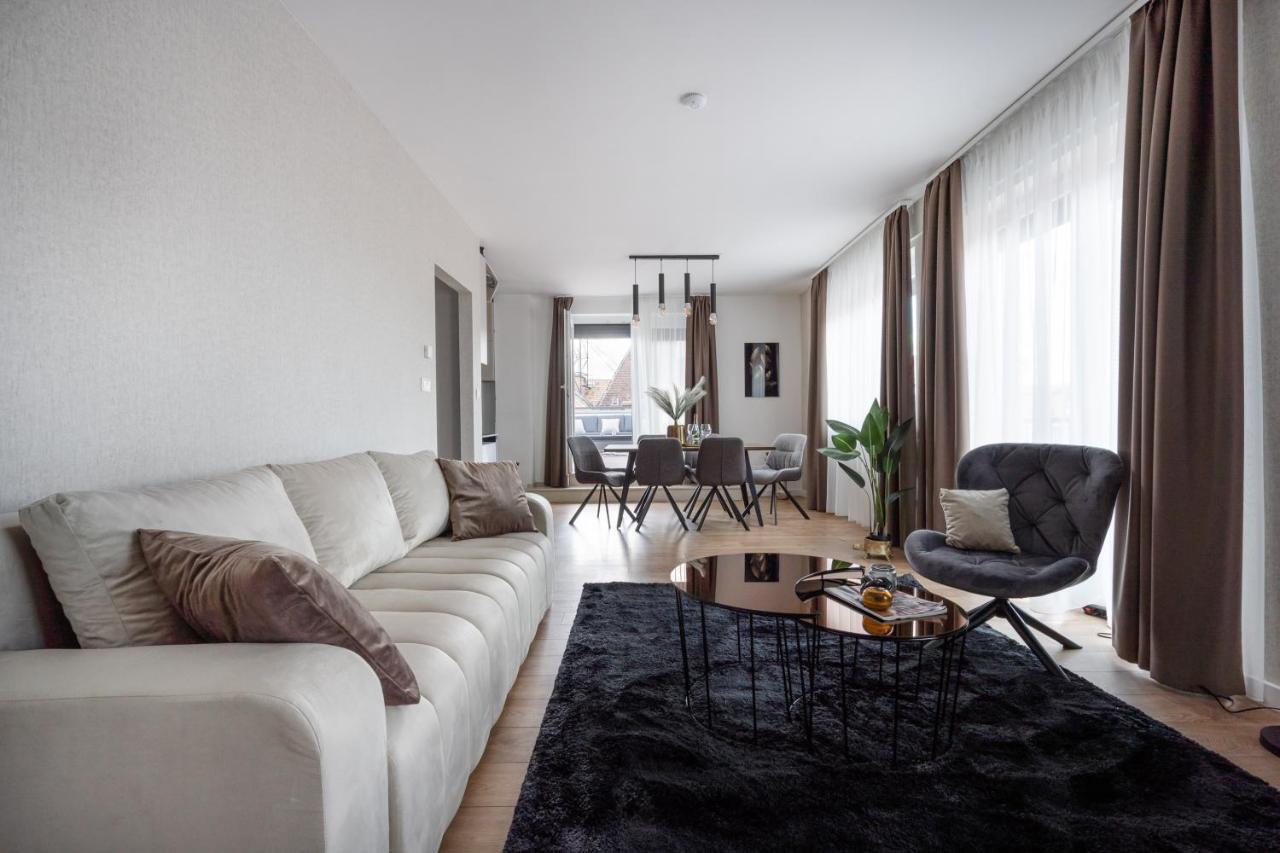Rose Garden Apartments Budapeste Quarto foto